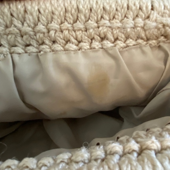 𝅺VINTAGE style knit purse, wood handles with bird and flower motif - Picture 8 of 10